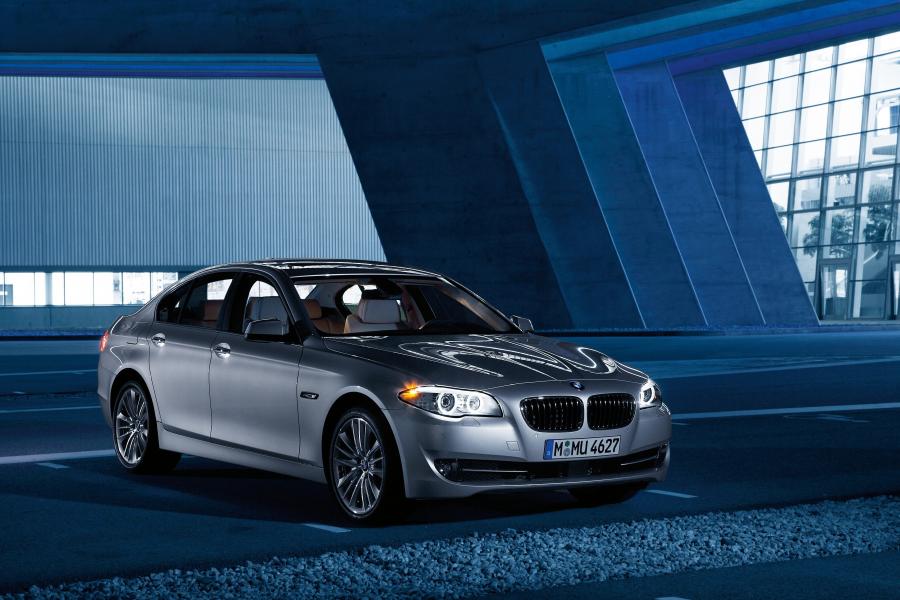  BMW 5-Series 2010 года  (фото 79 из 117)